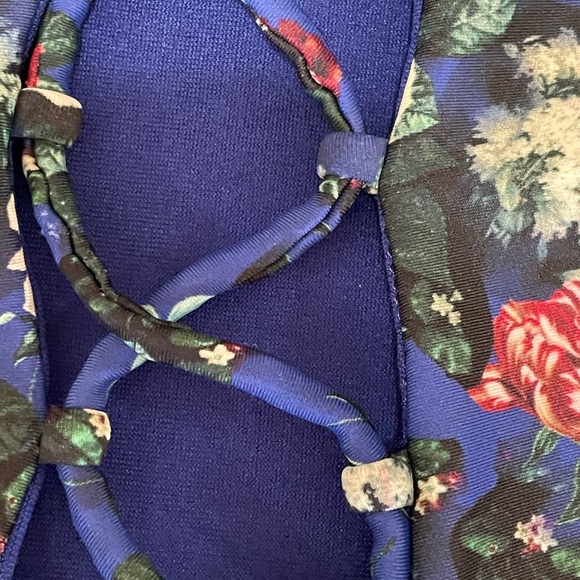 Rachel Roy women’s size Large blue floral side Lace up one piece swimsuit - Picture 7 of 8